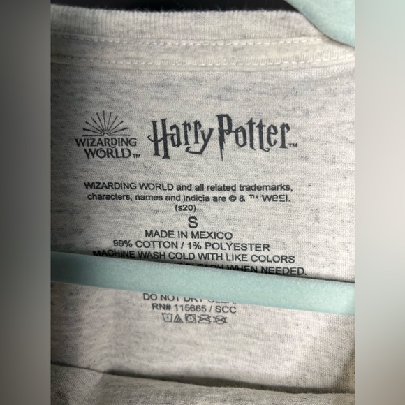 Wizarding World Harry Potter Tshirt - Picture 2 of 2